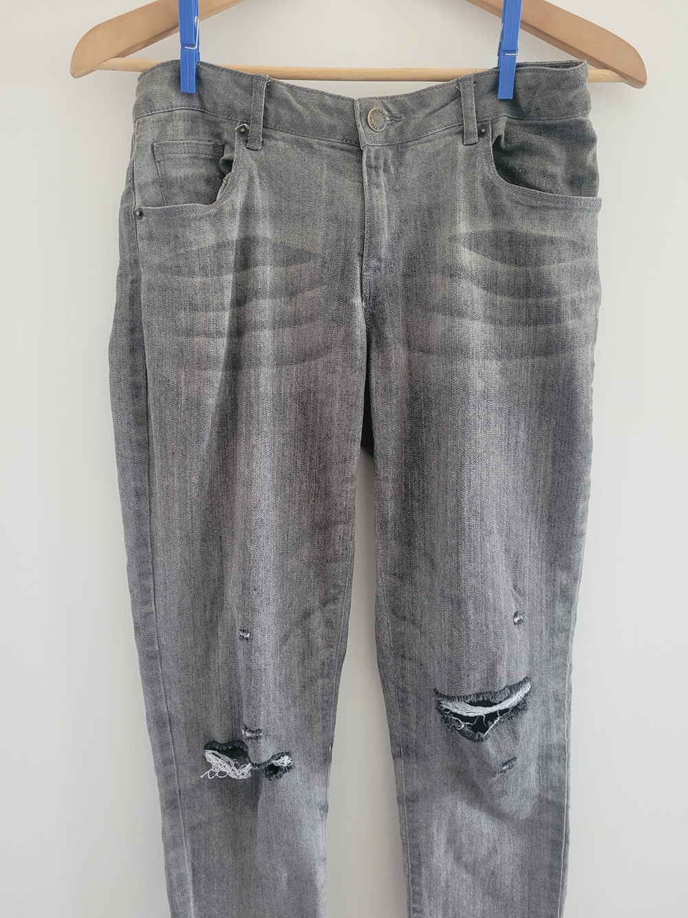 Gray Distressed Skinny Jeans, youth size 14